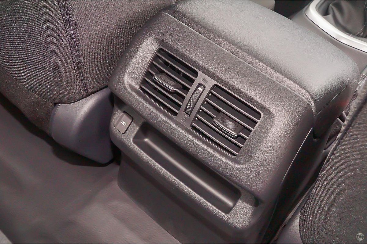 2025 Nissan Navara SL D23 4X4