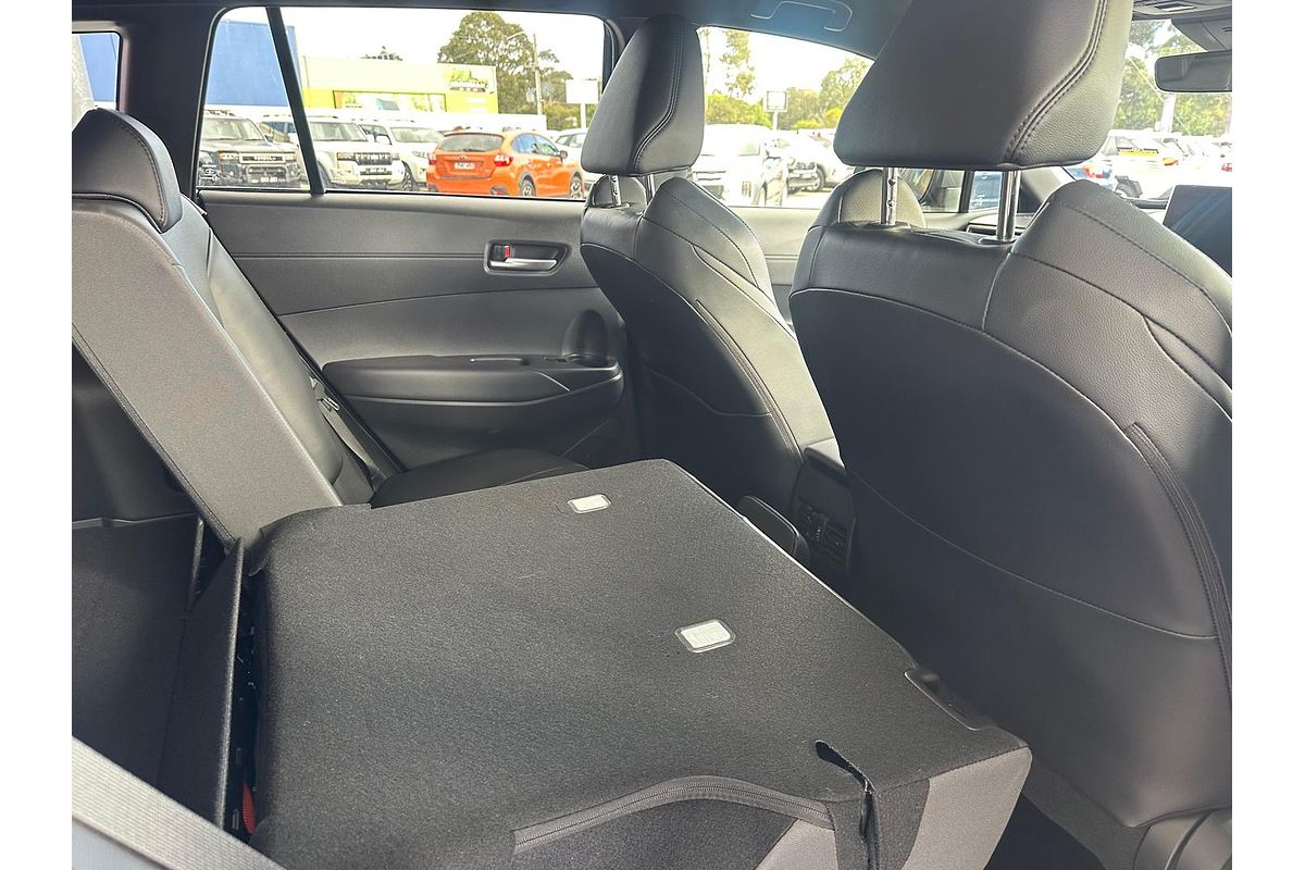 2024 Toyota Corolla Cross GXL MXGH15R