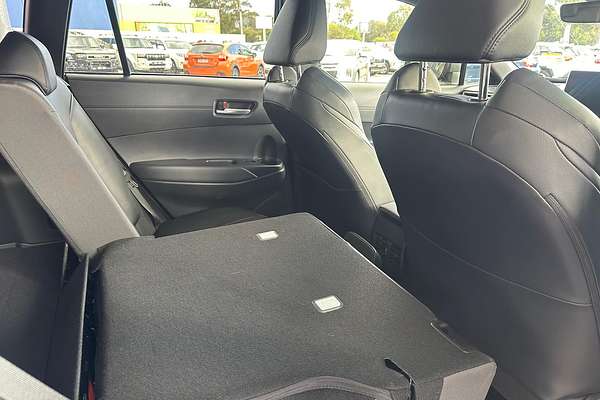 2024 Toyota Corolla Cross GXL MXGH15R