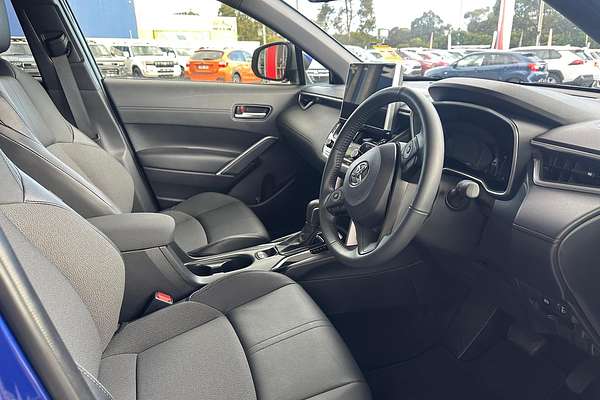 2024 Toyota Corolla Cross GXL MXGH15R