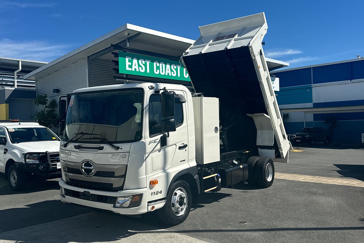 2023 Hino 500 Series FC1124 Tipper