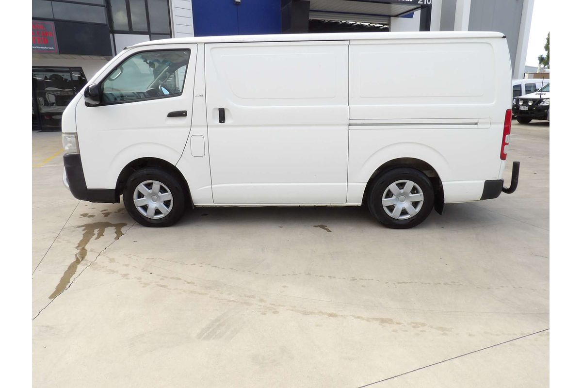 2010 Toyota Hiace  TRH201R LWB
