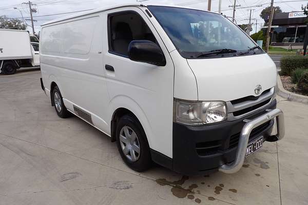 2010 Toyota Hiace  TRH201R LWB