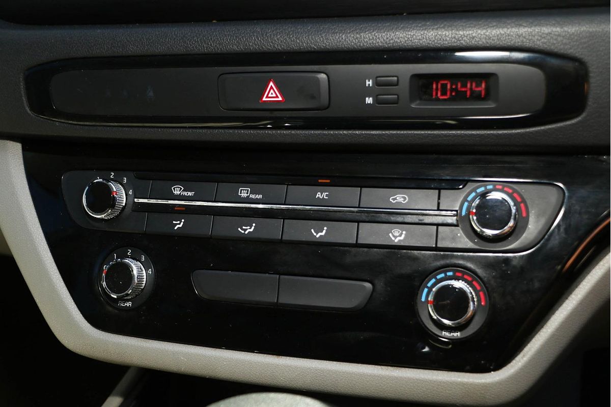2018 Kia Carnival S YP