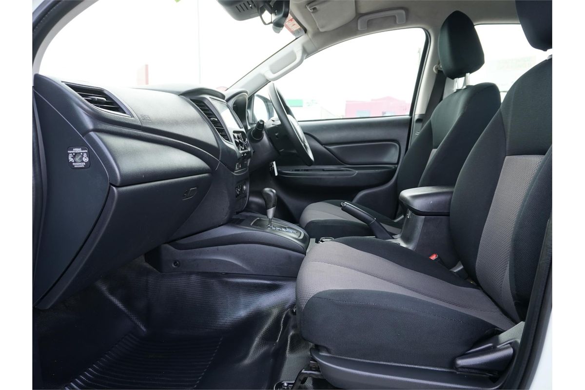 2022 Mitsubishi Triton GLX MR 4X4