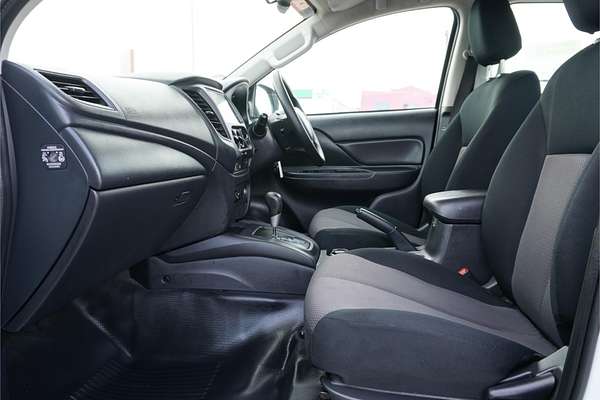 2022 Mitsubishi Triton GLX MR 4X4