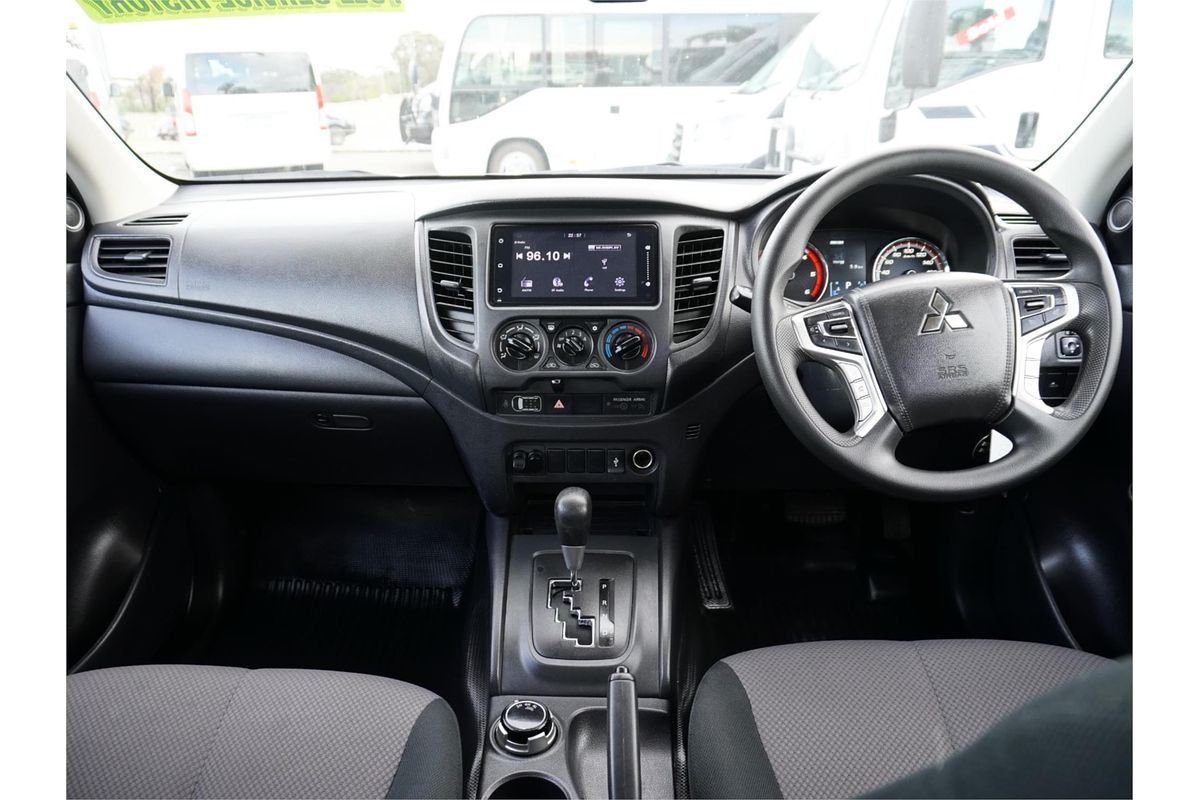 2022 Mitsubishi Triton GLX MR 4X4