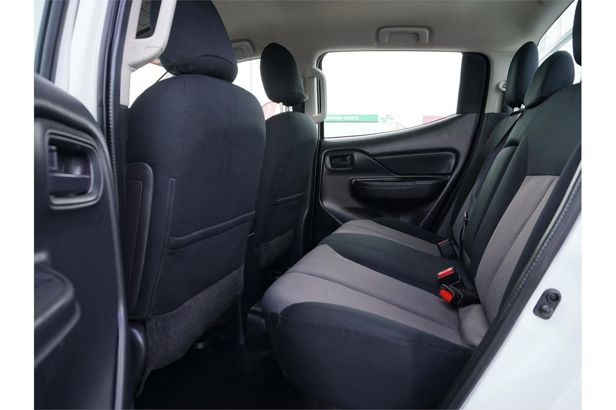 2022 Mitsubishi Triton GLX MR 4X4