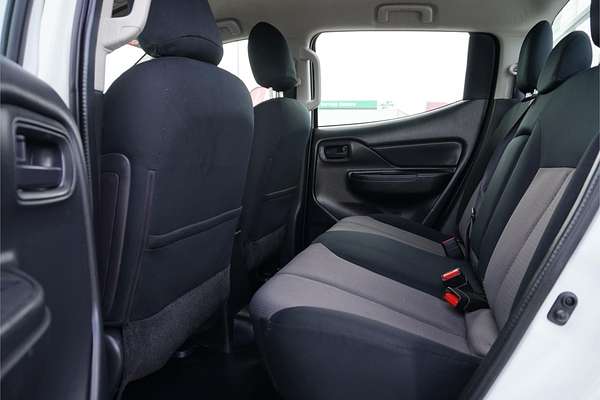 2022 Mitsubishi Triton GLX MR 4X4