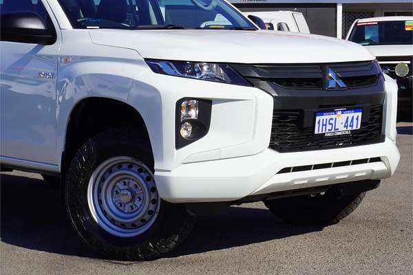 2022 Mitsubishi Triton GLX MR 4X4