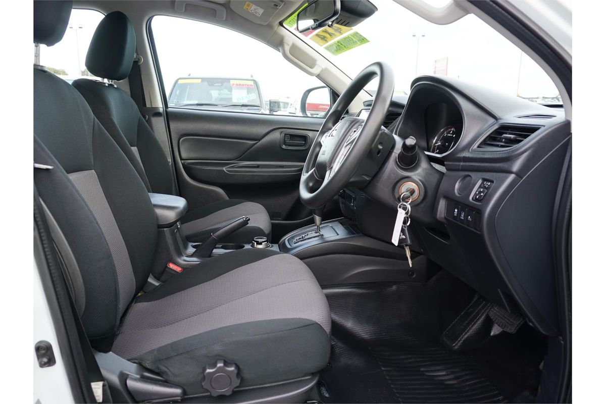 2022 Mitsubishi Triton GLX MR 4X4