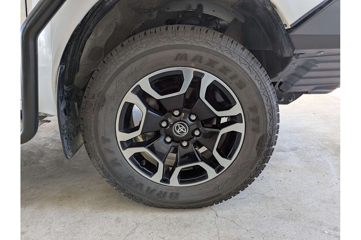 2022 Toyota Hilux SR5 GUN126R 4X4