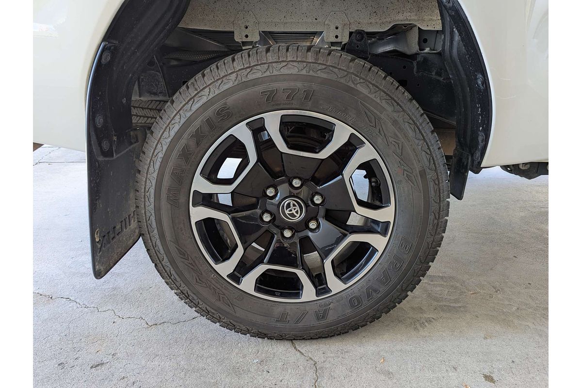 2022 Toyota Hilux SR5 GUN126R 4X4