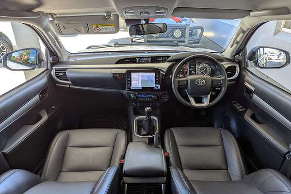 2022 Toyota Hilux SR5 GUN126R 4X4