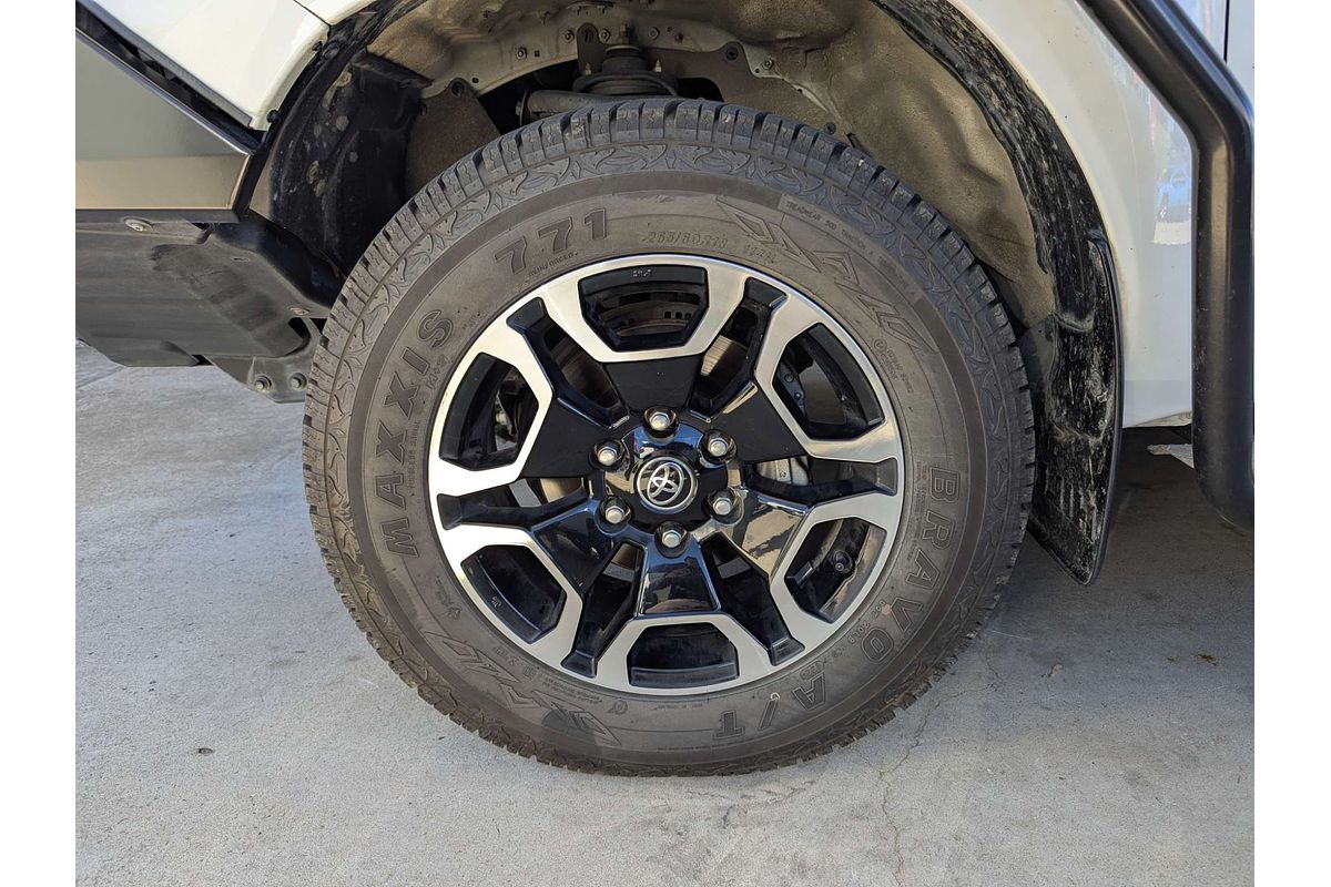 2022 Toyota Hilux SR5 GUN126R 4X4