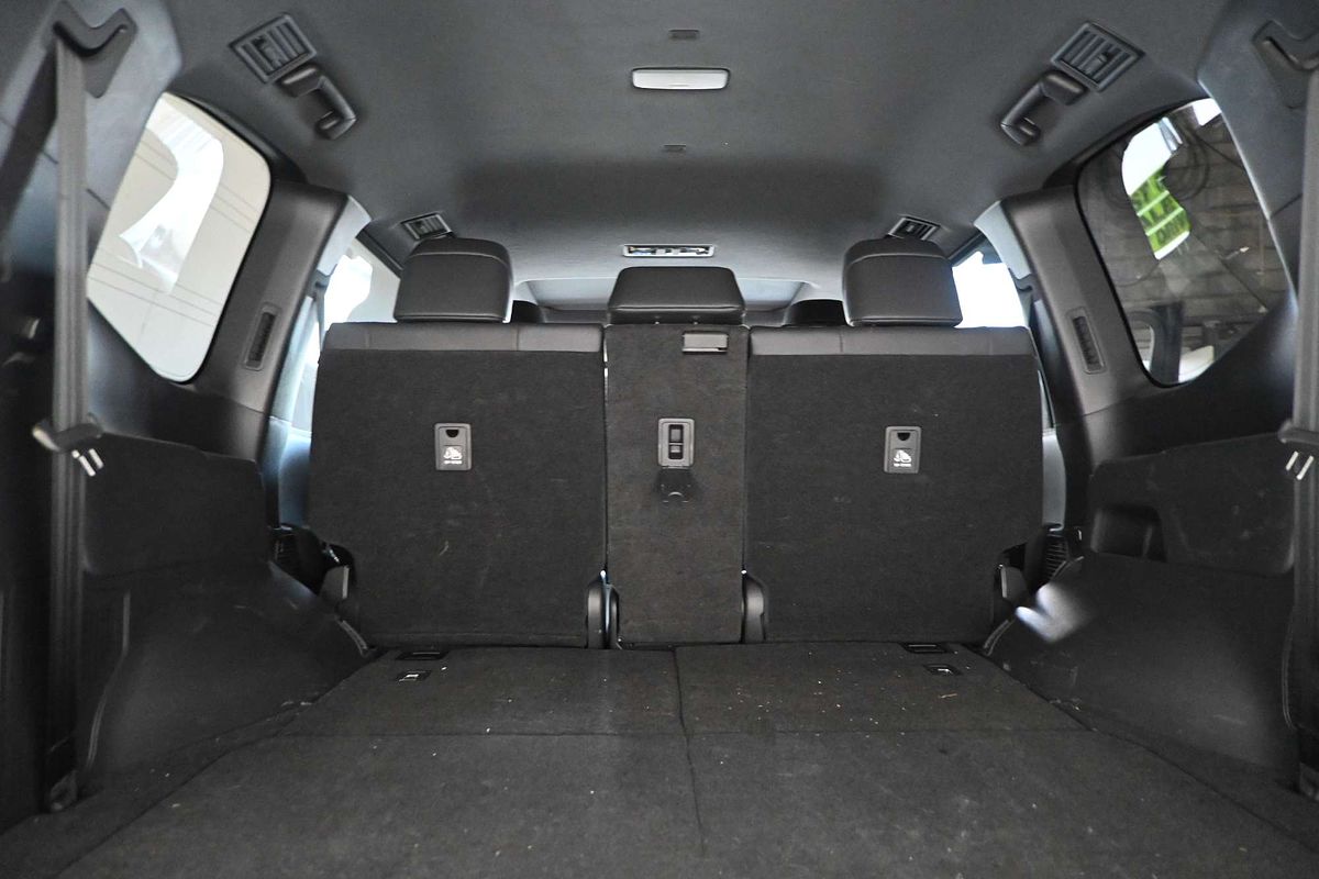 2024 Toyota Landcruiser VX FJA300R
