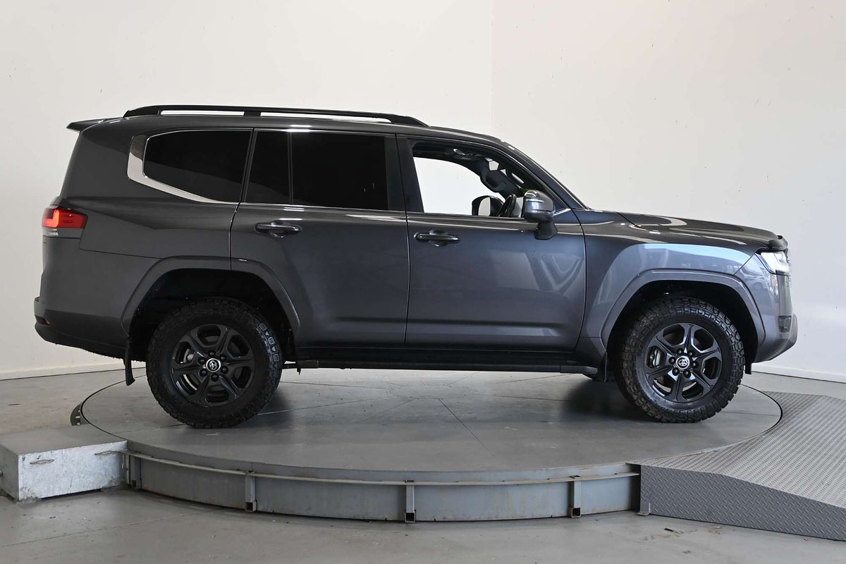 2024 Toyota Landcruiser VX FJA300R