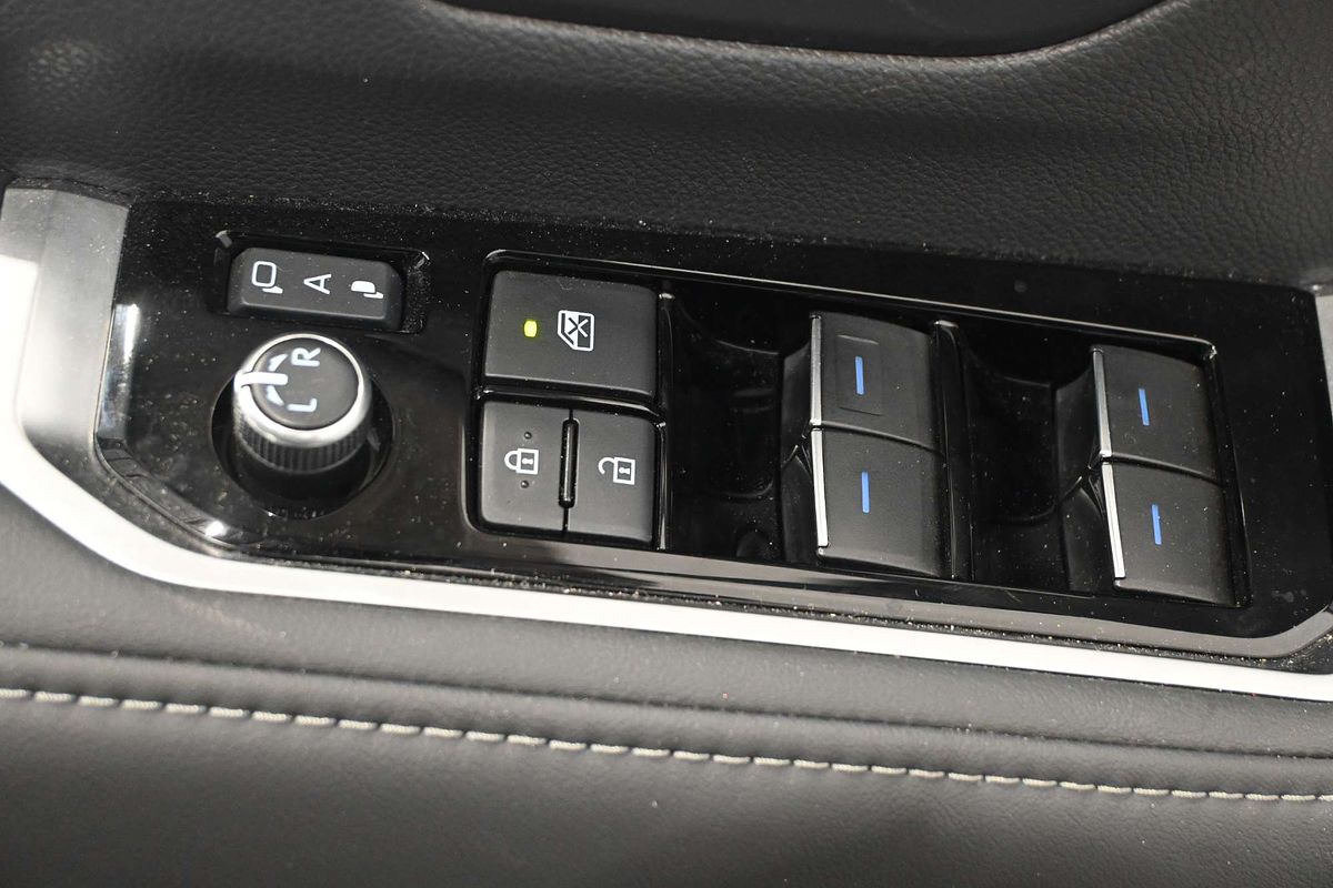 2024 Toyota Landcruiser VX FJA300R
