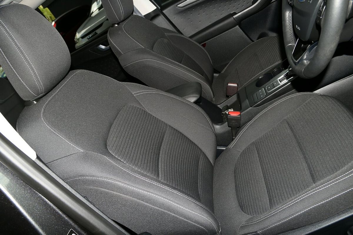 2020 Ford Escape ZH