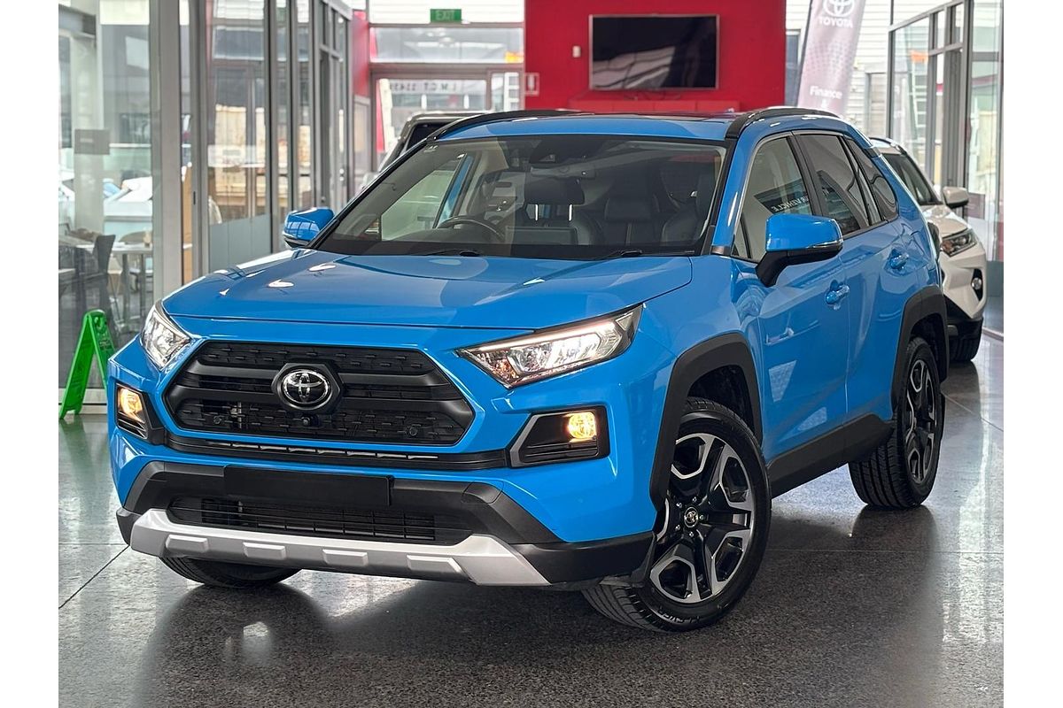 2019 Toyota RAV4 Edge AXAA54R