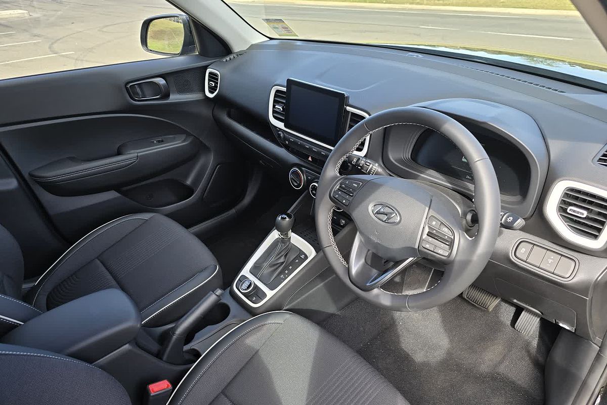 2025 Hyundai Venue Active QX.V5