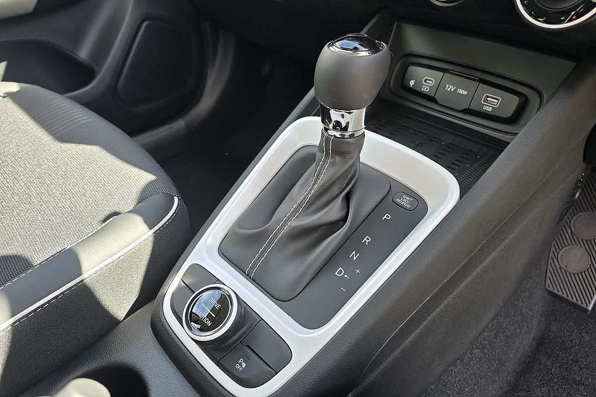 2025 Hyundai Venue Active QX.V5