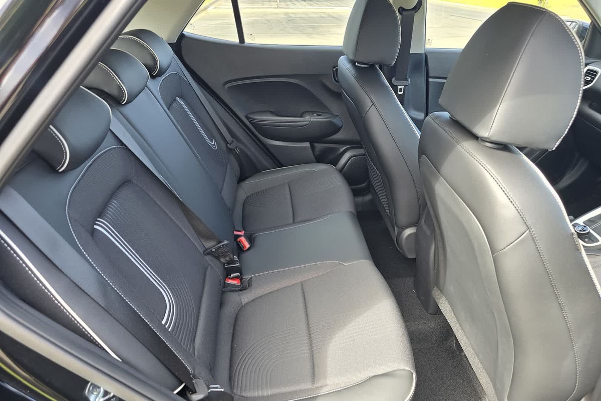2025 Hyundai Venue Active QX.V5