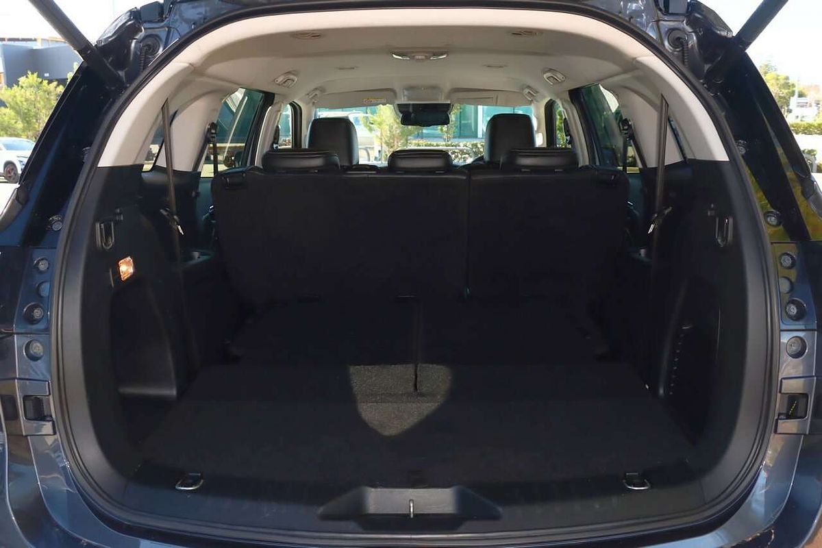 2023 Isuzu MU-X LS-T