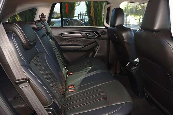 2023 Isuzu MU-X LS-T