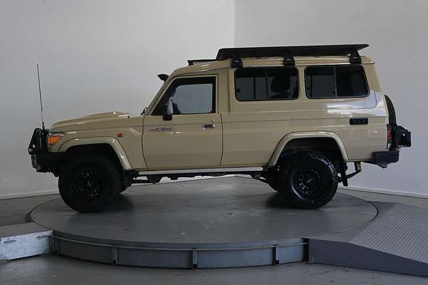 2022 Toyota Landcruiser GXL Troopcarrier VDJ78R