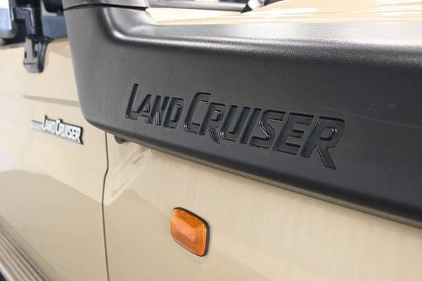 2022 Toyota Landcruiser GXL Troopcarrier VDJ78R