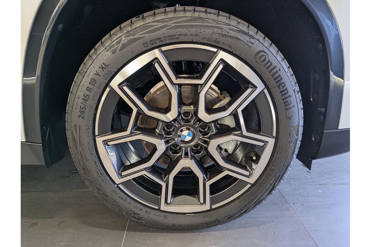 2024 BMW X1 sDrive18i U11