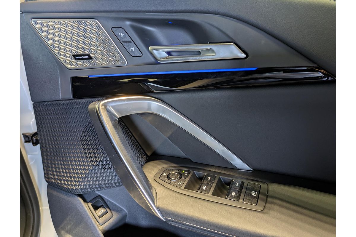 2024 BMW X1 sDrive18i U11