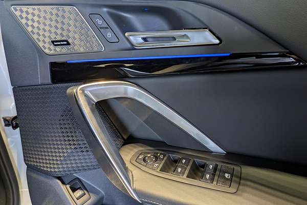 2024 BMW X1 sDrive18i U11