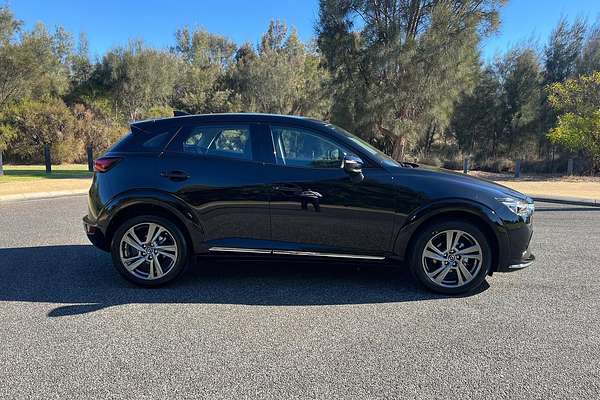 2025 Mazda CX-3 G20 Akari DK