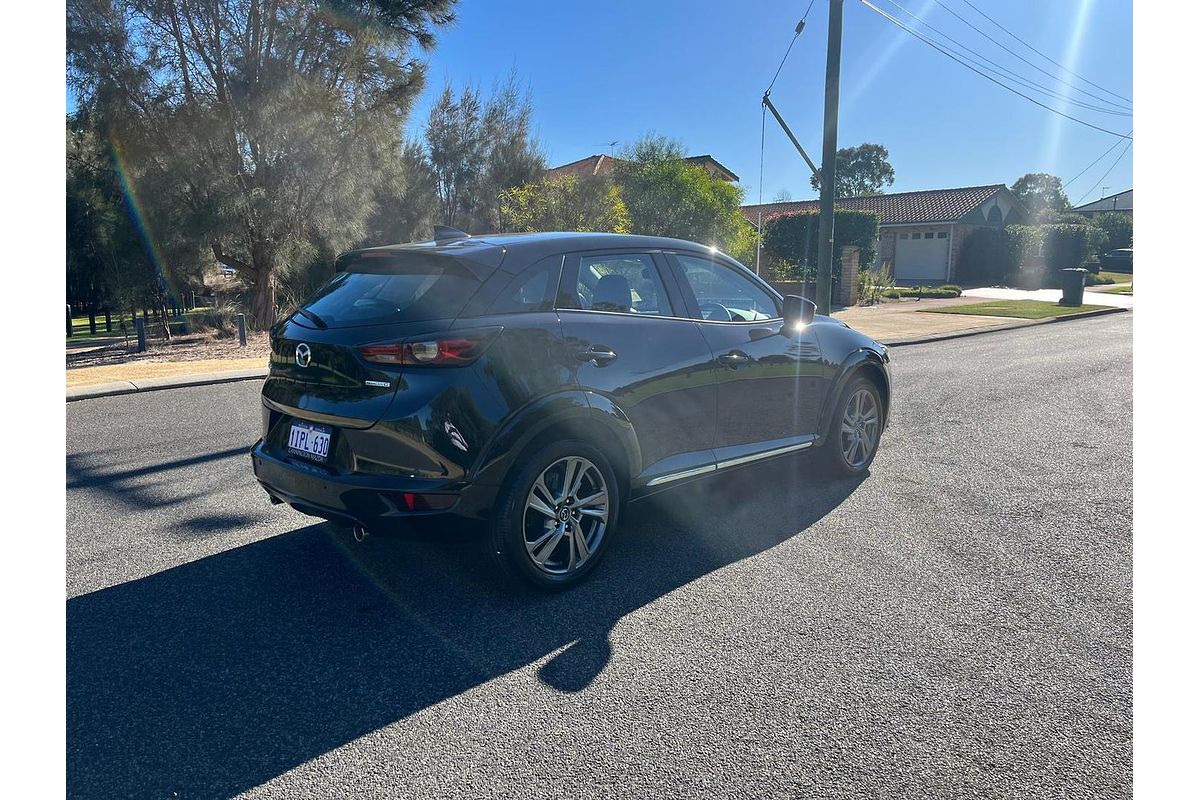 2025 Mazda CX-3 G20 Akari DK