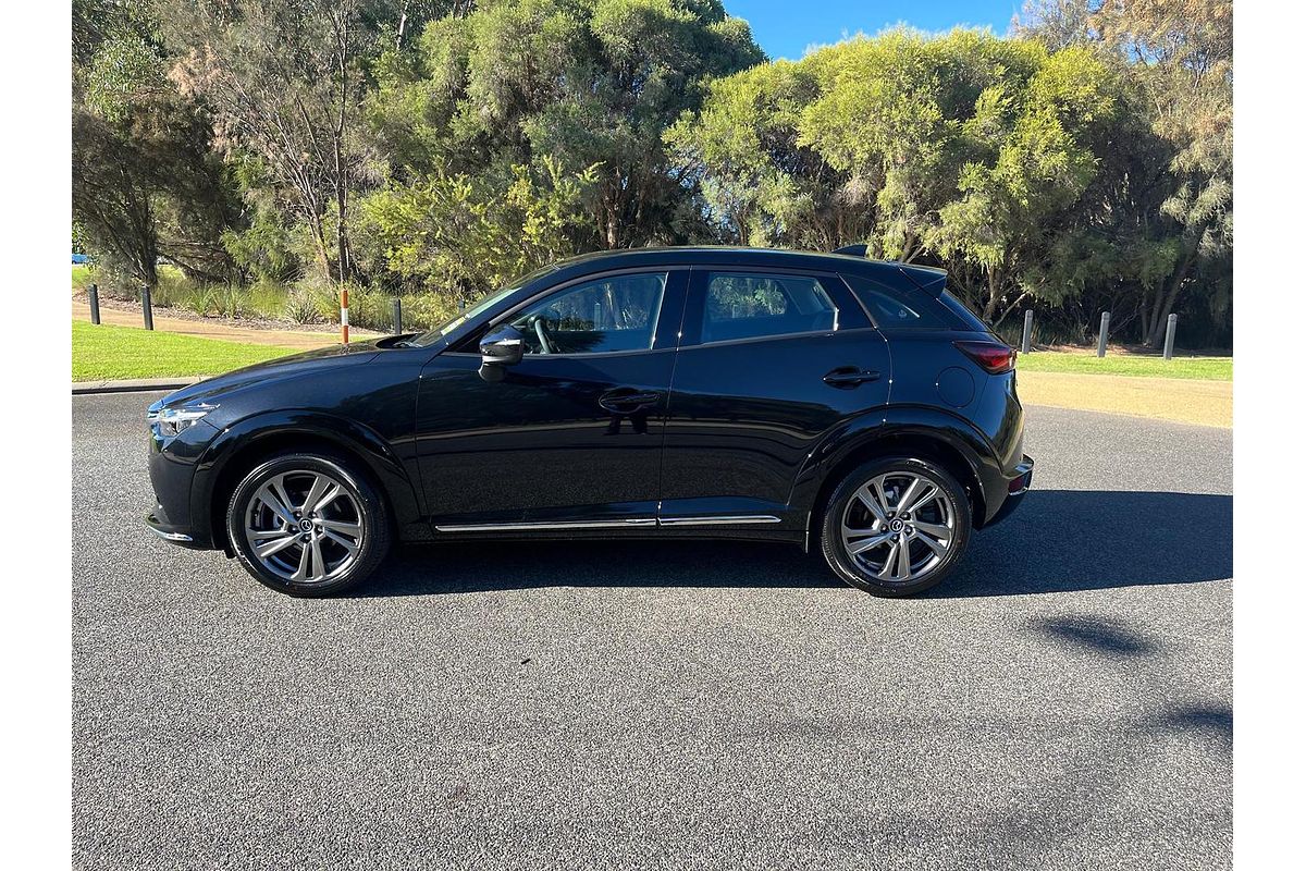 2025 Mazda CX-3 G20 Akari DK