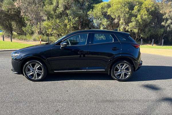 2025 Mazda CX-3 G20 Akari DK