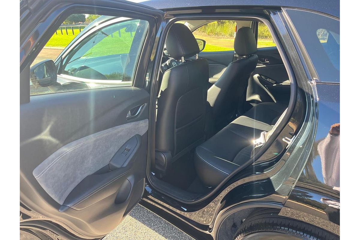 2025 Mazda CX-3 G20 Akari DK