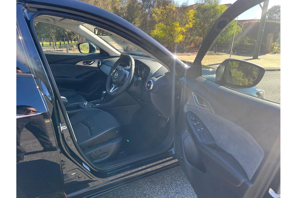 2025 Mazda CX-3 G20 Akari DK