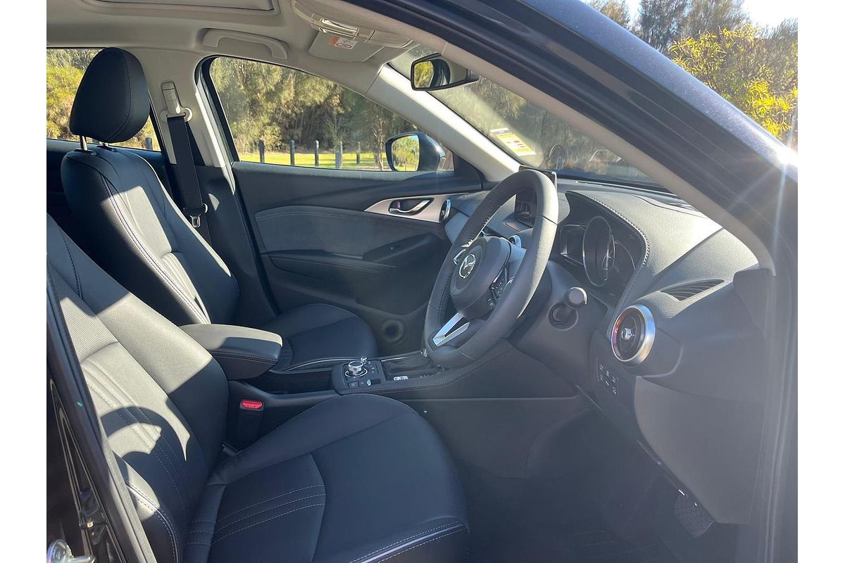 2025 Mazda CX-3 G20 Akari DK