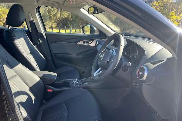 2025 Mazda CX-3 G20 Akari DK