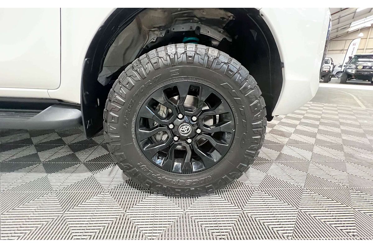 2020 Toyota Hilux SR5 GUN126R 4X4
