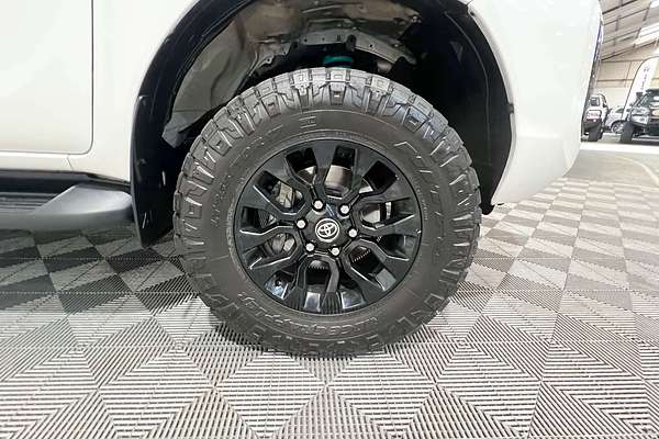 2020 Toyota Hilux SR5 GUN126R 4X4