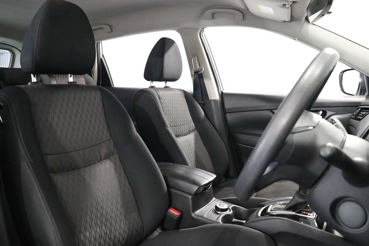 2022 Nissan X-TRAIL ST T32