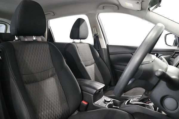 2022 Nissan X-TRAIL ST T32