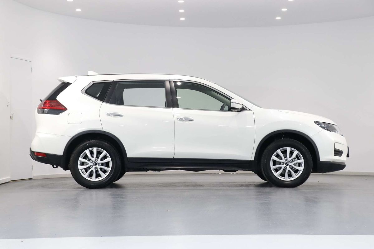 2022 Nissan X-TRAIL ST T32