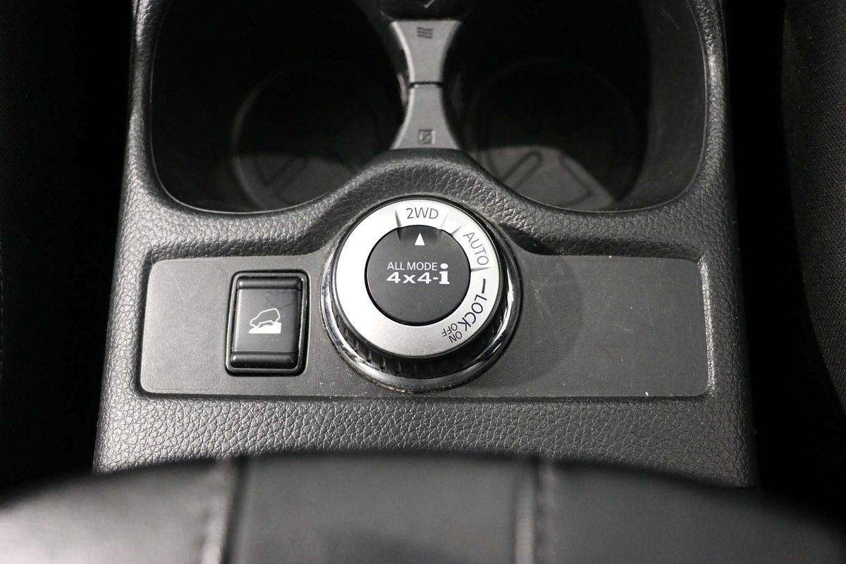 2022 Nissan X-TRAIL ST T32