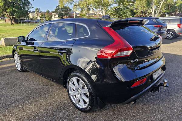 2018 Volvo V40 Cross Country T4