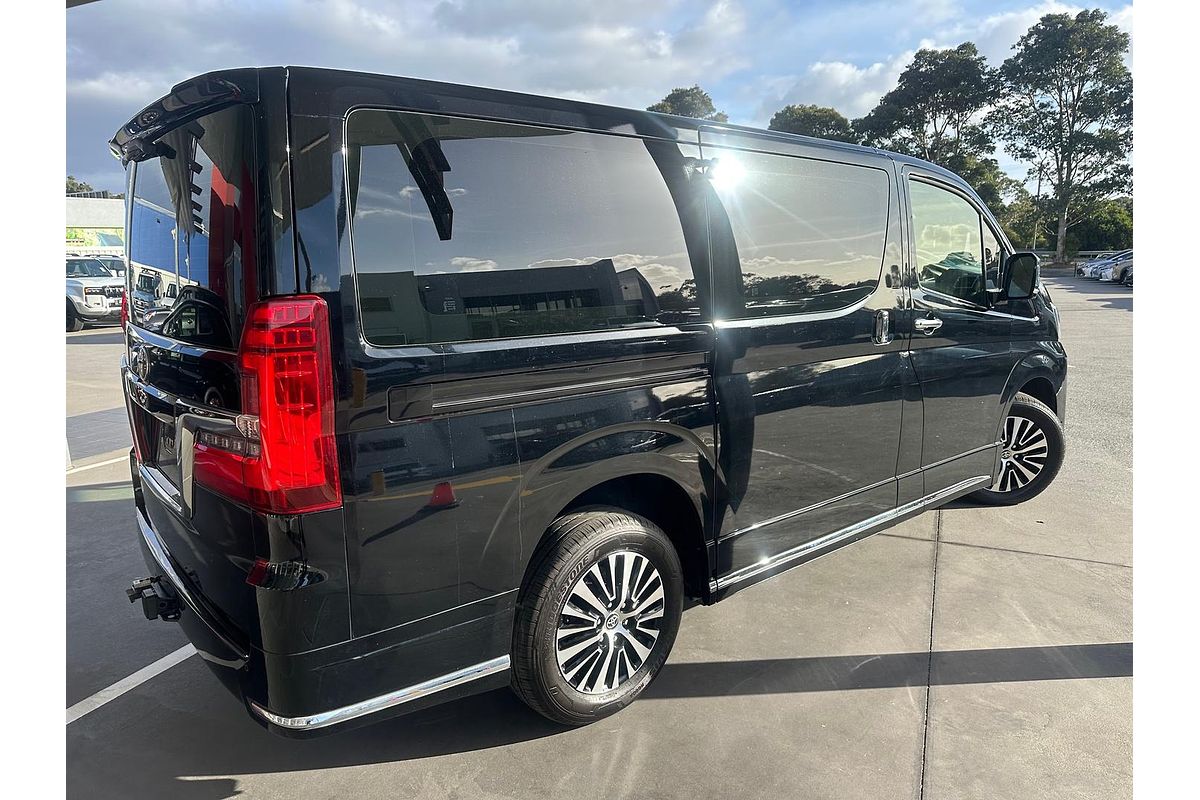 2019 Toyota Granvia GDH303R